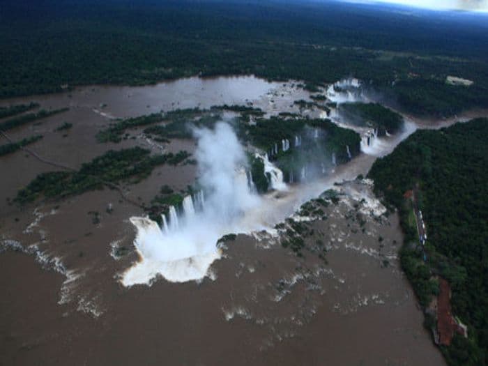 **Escapade brésilienne**  
  
