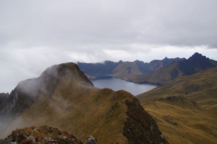 volcan fuya fuya mojanda lagoon