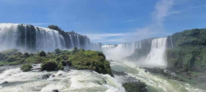 Auf der Brasilianischen Seite der Wasserfälle -Foz do Iguaçu.