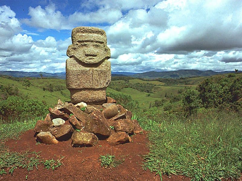 Steinskulptur bei San Agustin